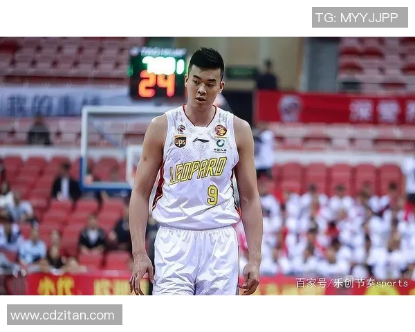 李慕豪：从篮球新星到职业生涯巅峰的励志故事与成长历程